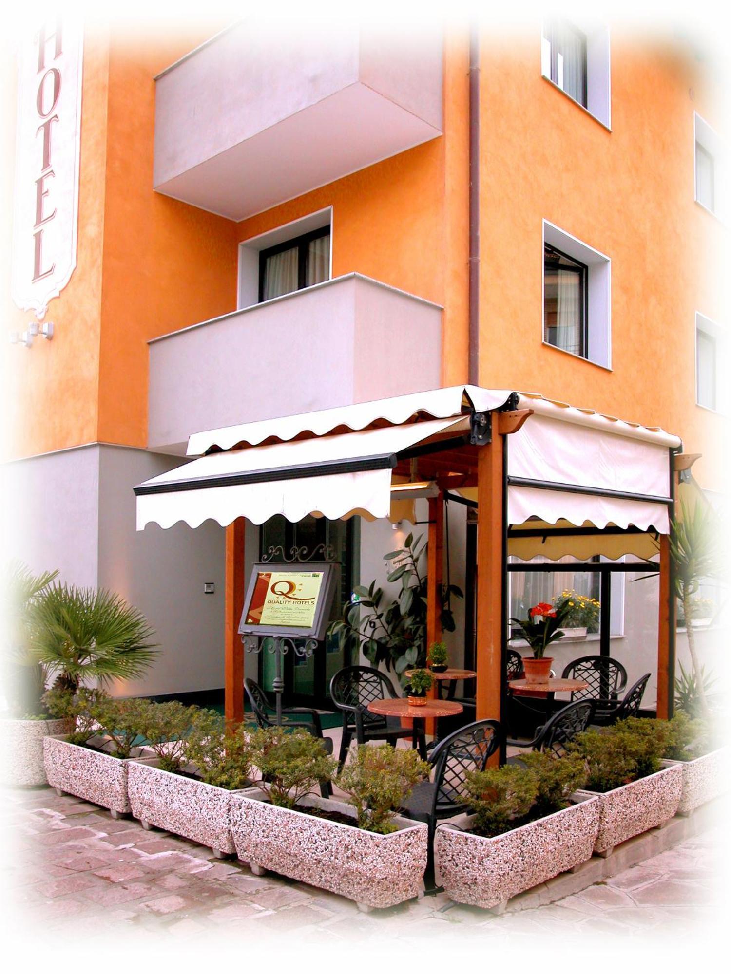New Automatic Villa Daniela San Bartolomeo Al Mare Exteriör bild